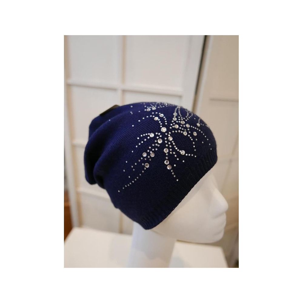Granatowa czapka z cyrkoniami akryl