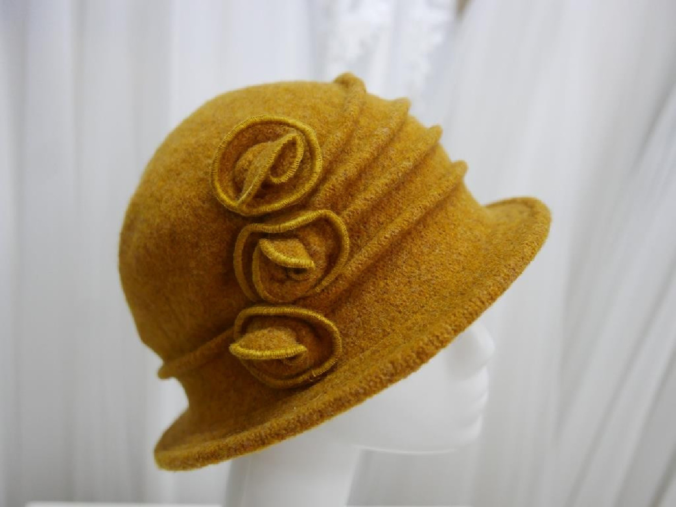 Miodowy kapelusz dzianina wełniana 55-58 cm