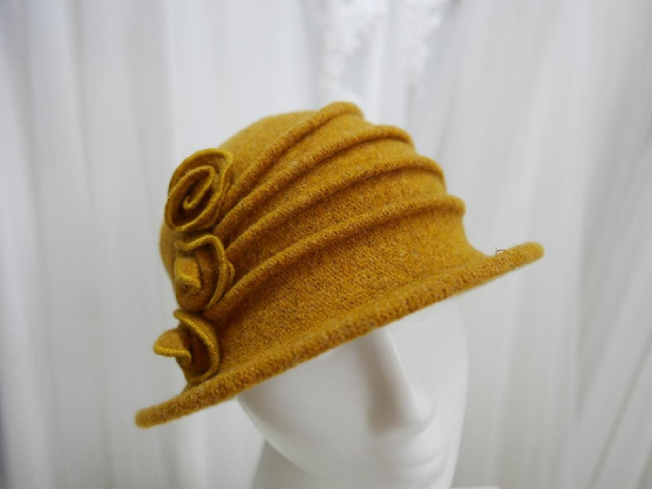 Miodowy kapelusz dzianina wełniana 55-58 cm