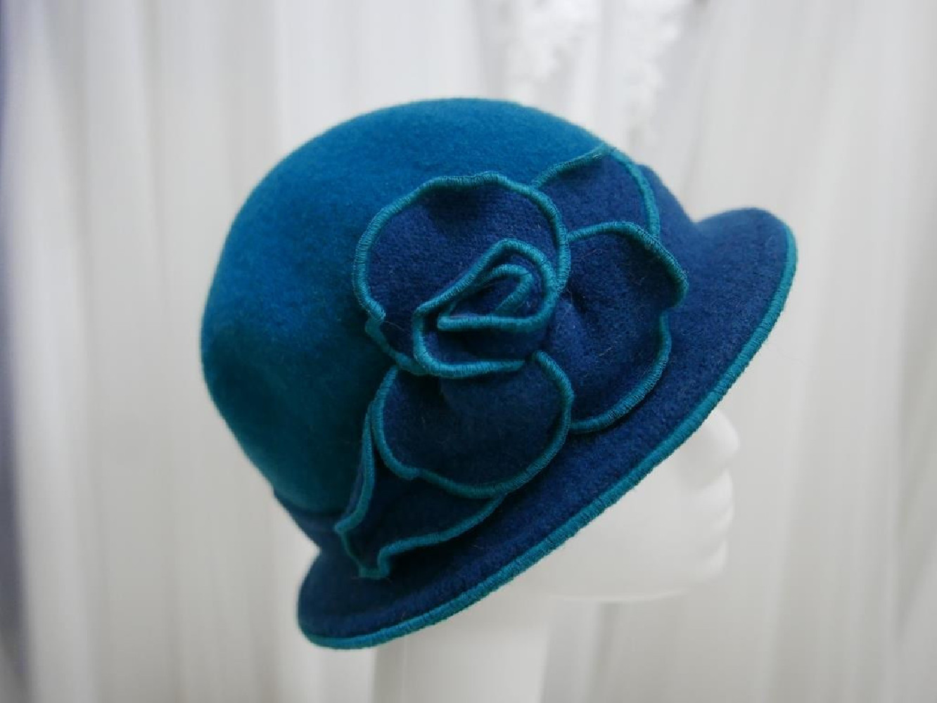 Turkusowy kapelusz dzianina wełniana 54-56 cm