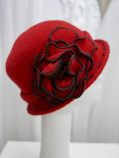 Czerwony kapelusz dzianina wełniana 54-56 cm