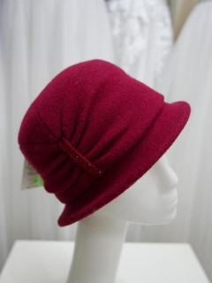 Czerwony kapelusz tkanina do 57 cm- regulowany