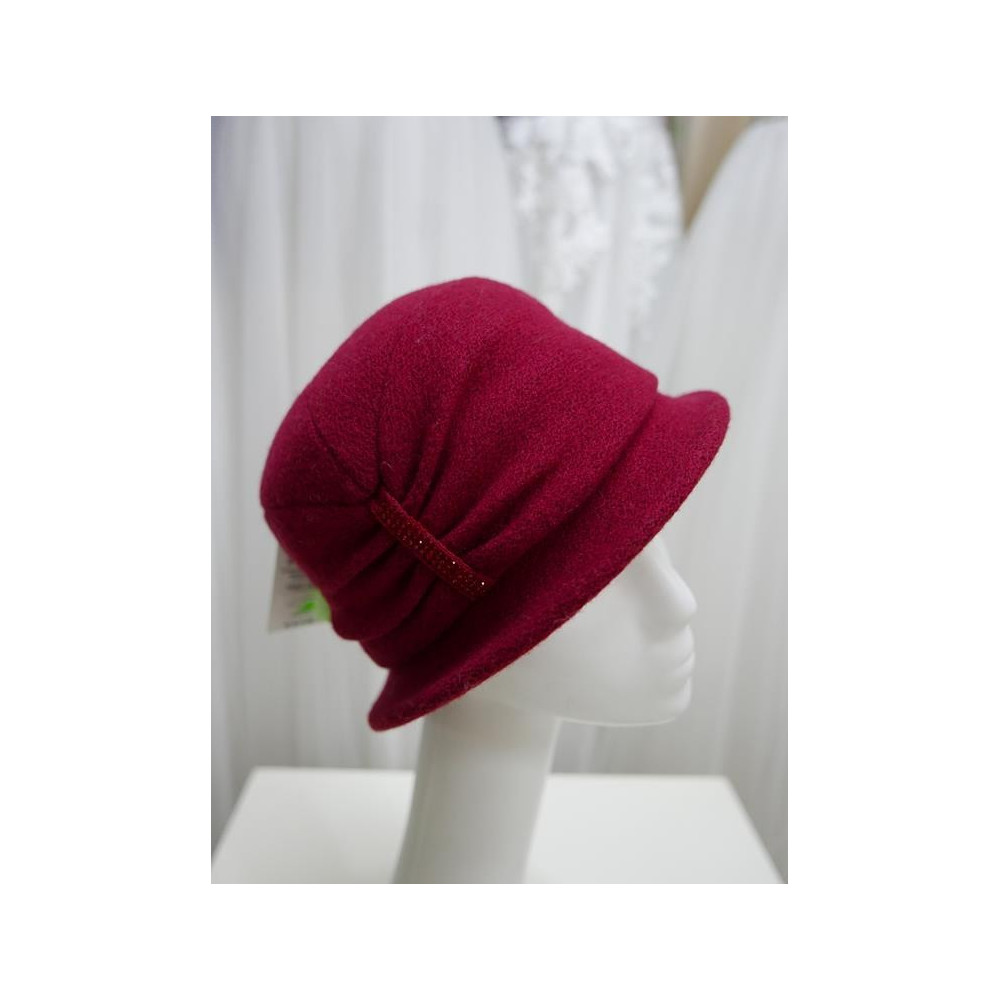 Czerwony kapelusz tkanina do 57 cm- regulowany