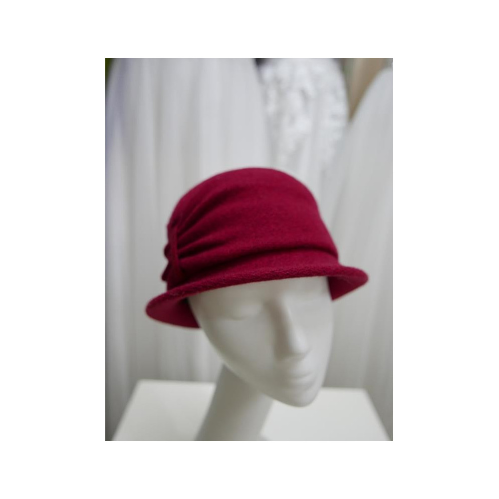 Czerwony kapelusz tkanina do 57 cm- regulowany