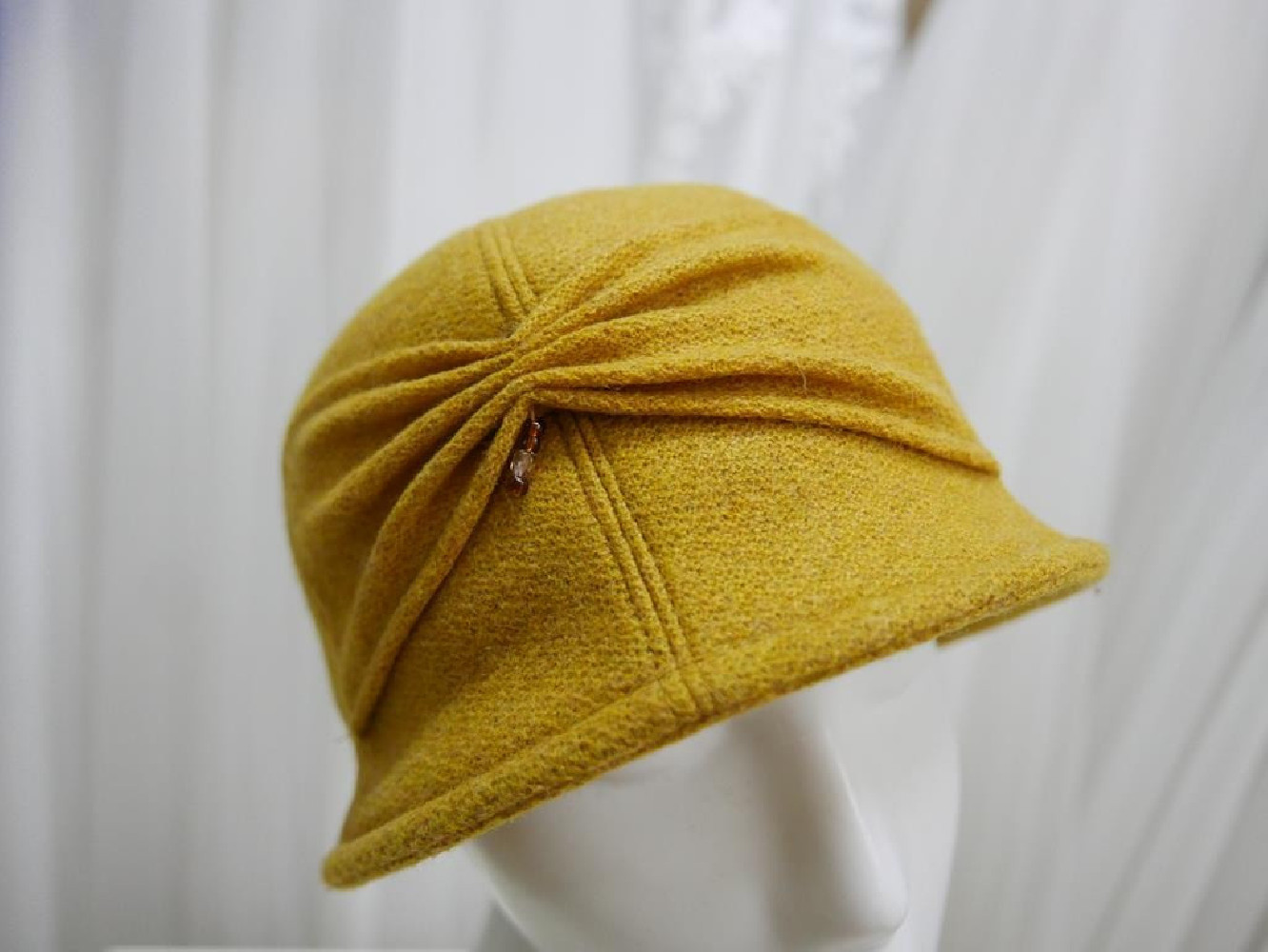 Miodowy kapelusz klosz  tkanina do 57 cm- regulowany