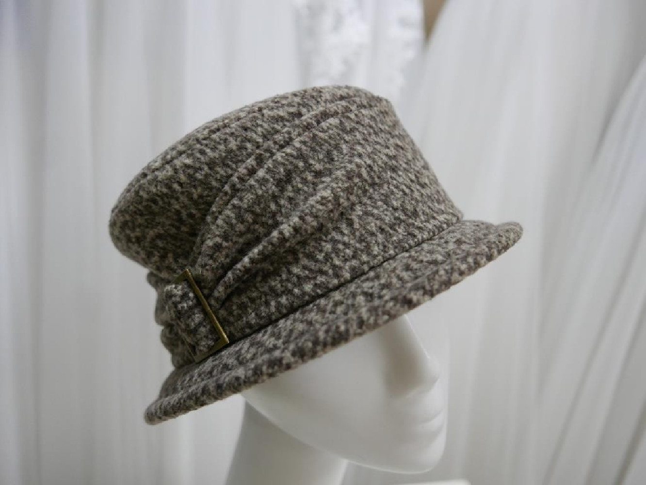 Beżowo brązowy kapelusz  tkanina do 56 cm regulowany