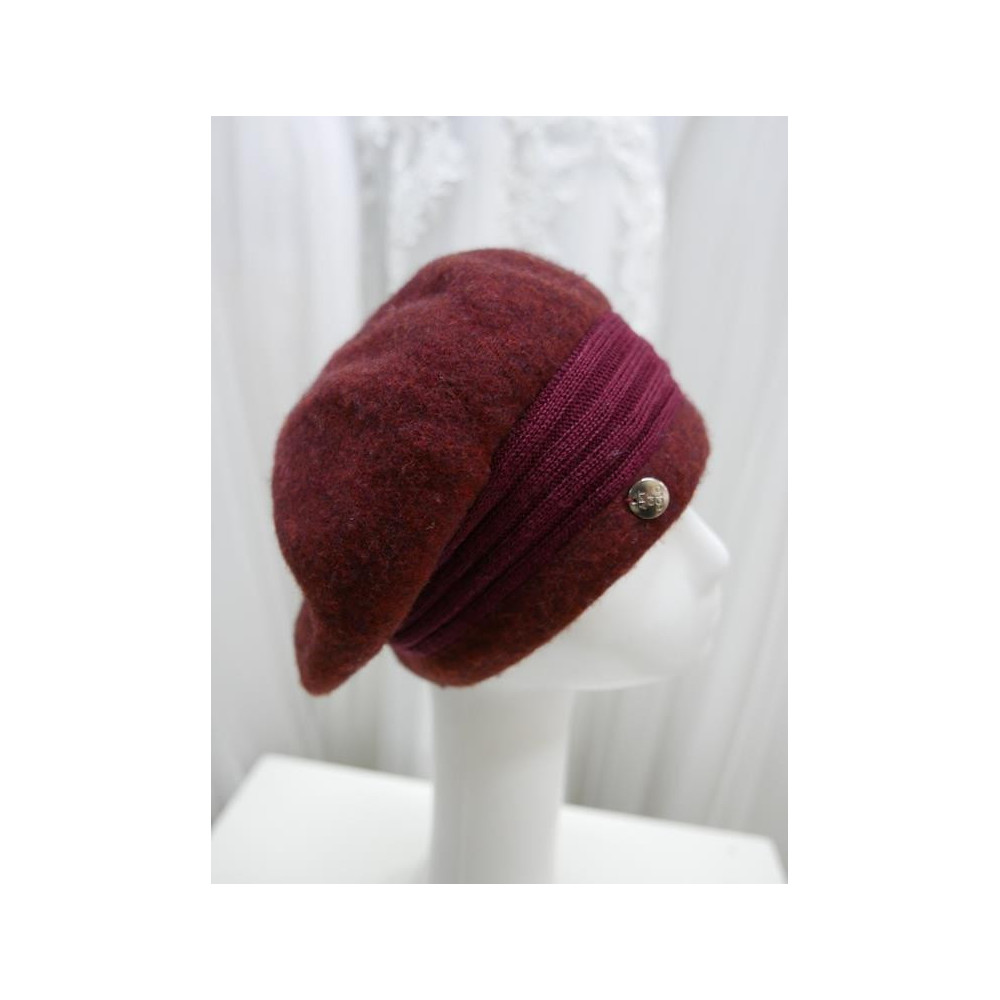 Bordowo rudy beret na pasku dzianina wełniana