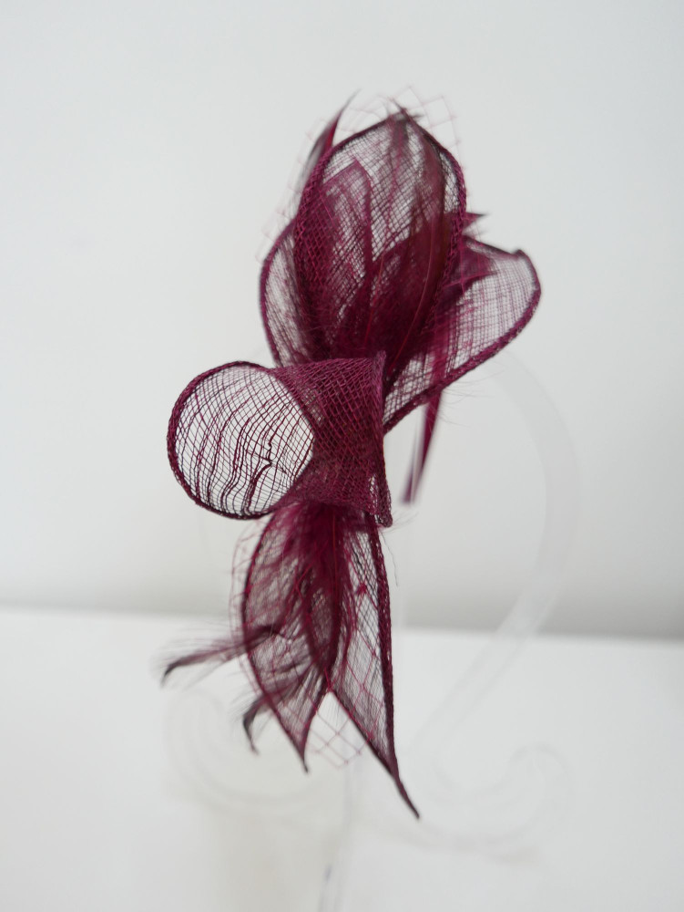 Bordo fascynator z  sinamay | Zuwika Design