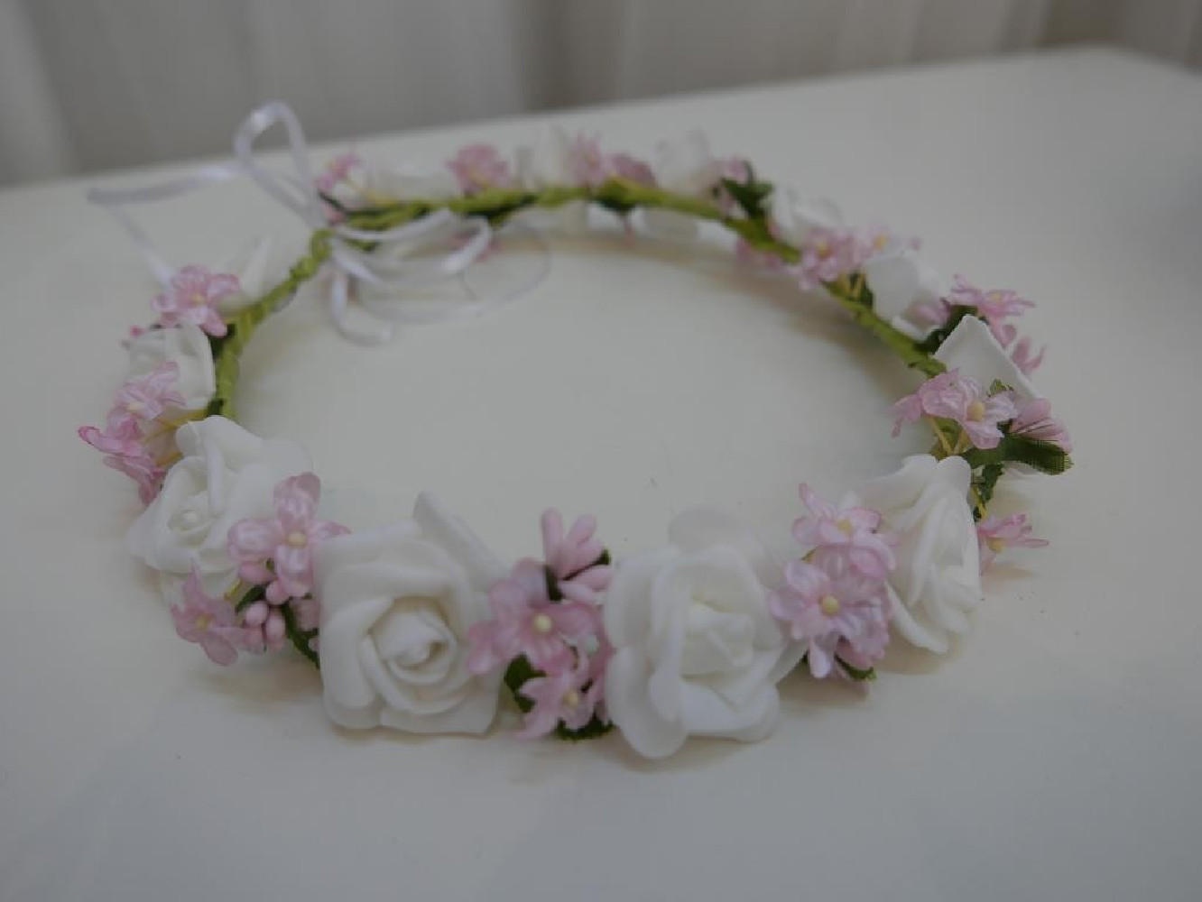 Biało różowy wianek do modelowania- plastyczny