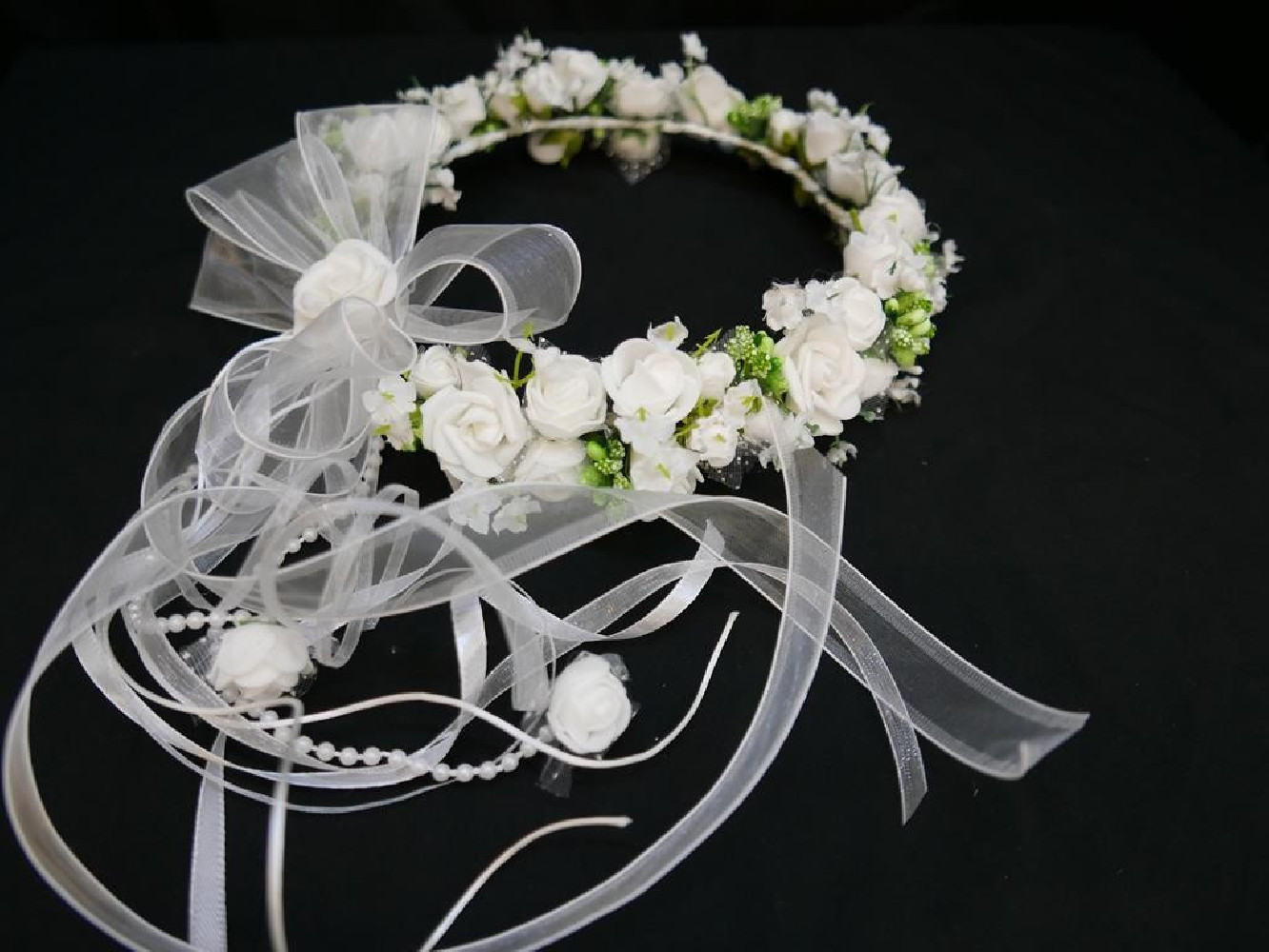 Biało zielony wianek komunijny z kokardą