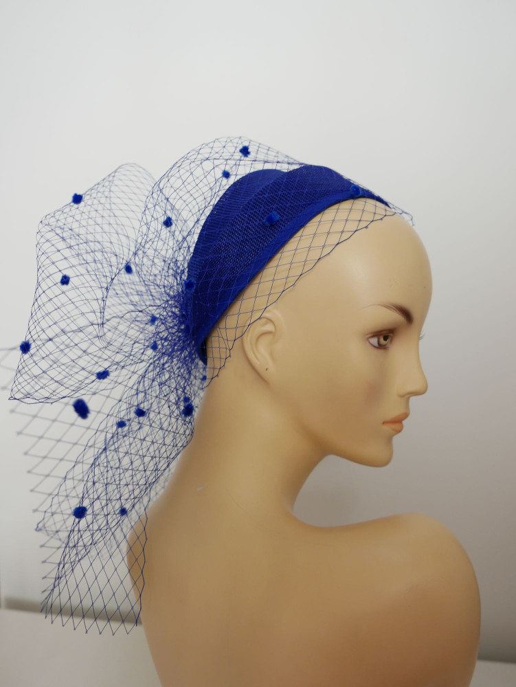Letni toczek z woalką w kolorze royal blue | Zuwika Design