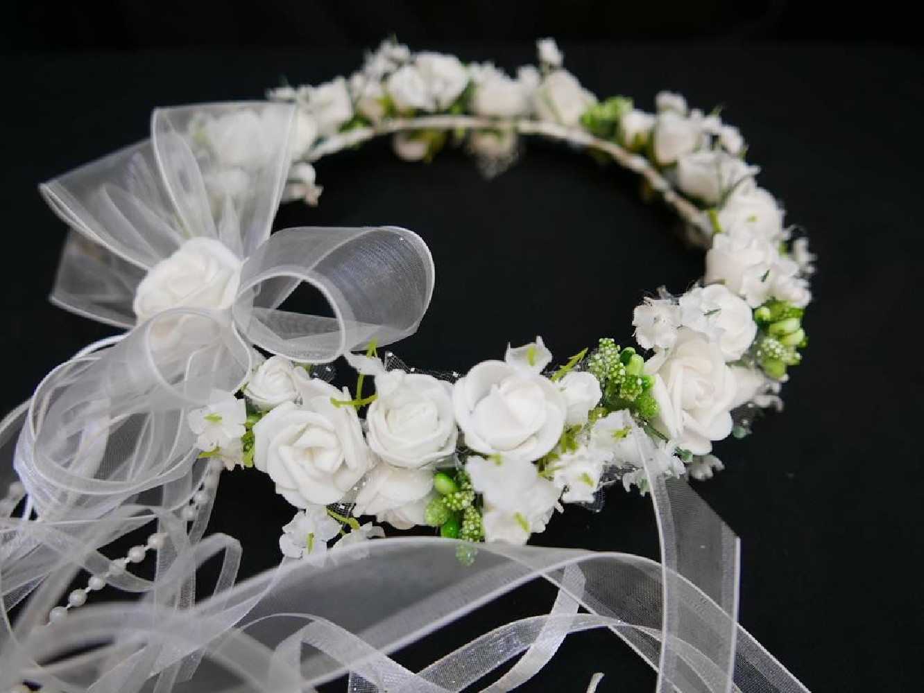 Biało zielony wianek komunijny z kokardą