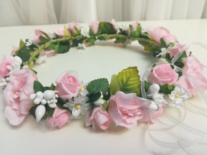 Biało różowy wianek do modelowania- plastyczny