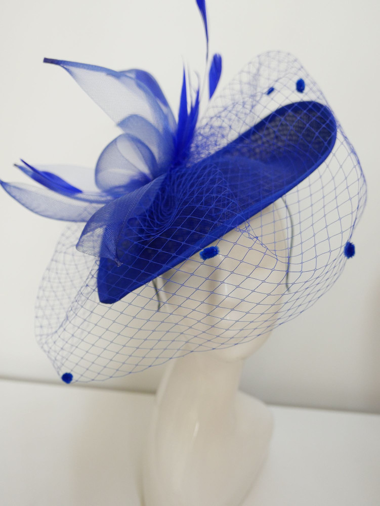 Royal blue kapelusz koktajlowy z lnu z woalką