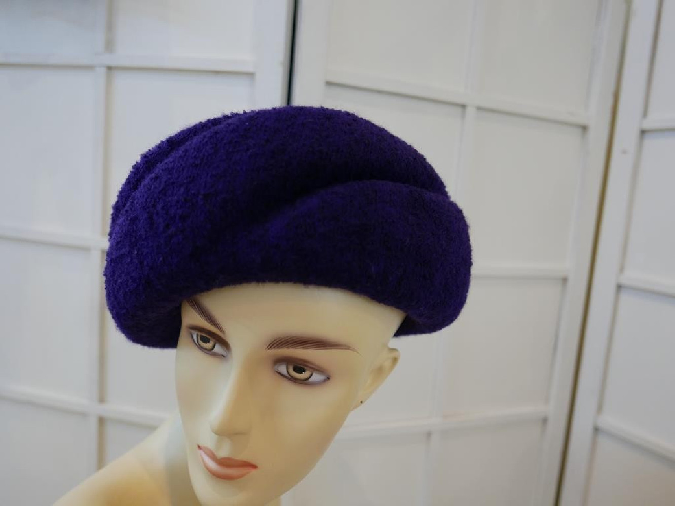 Fioletowy toczek, beret modelowany 55-56 cm