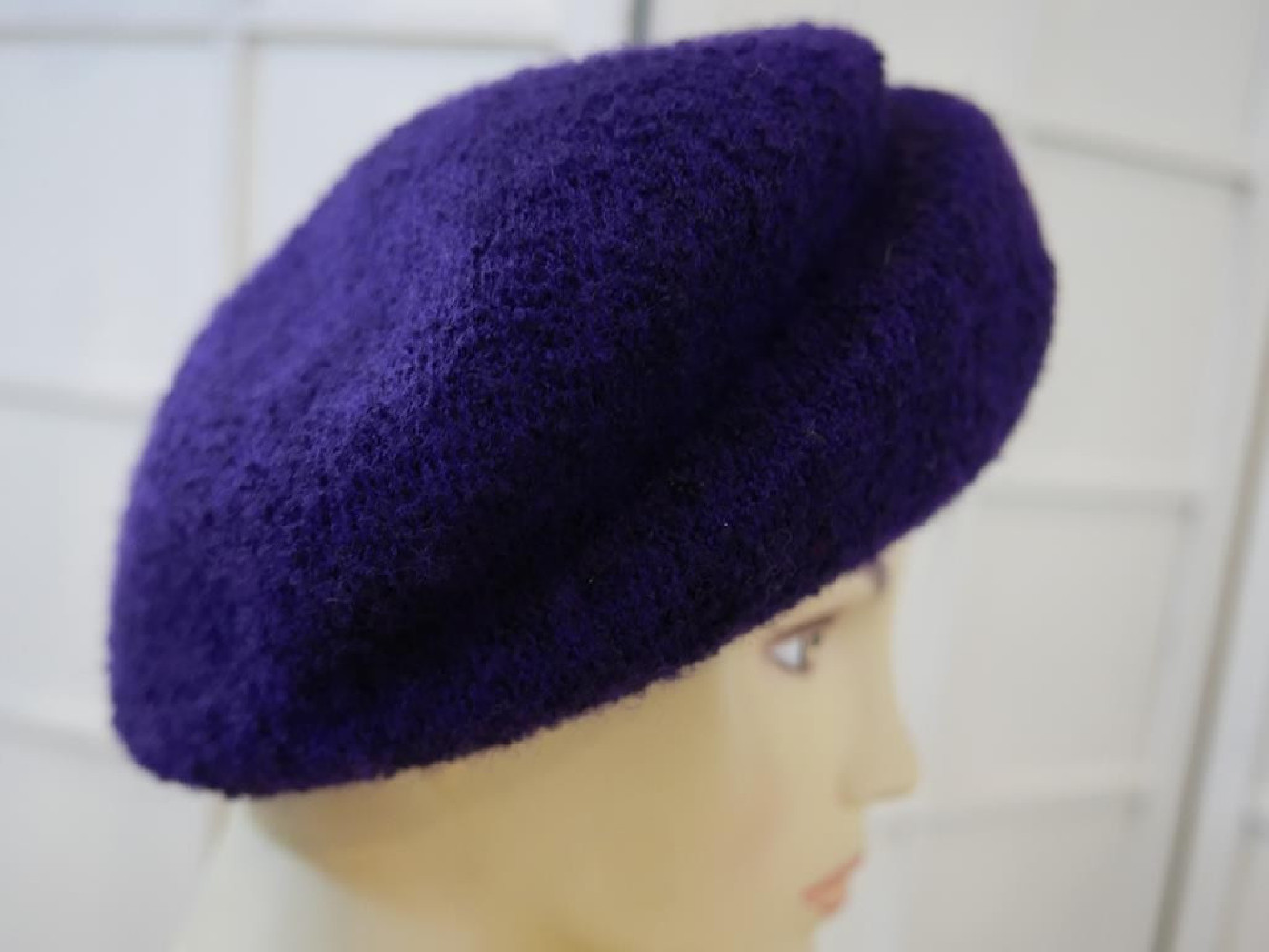 Fioletowy toczek, beret modelowany 55-56 cm