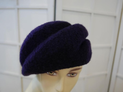 Bakłażan toczek, beret modelowany 55-56 cm