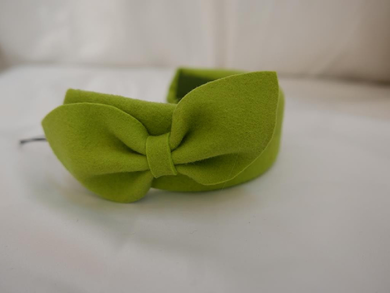 Limonkowa opaska filcowa-halo