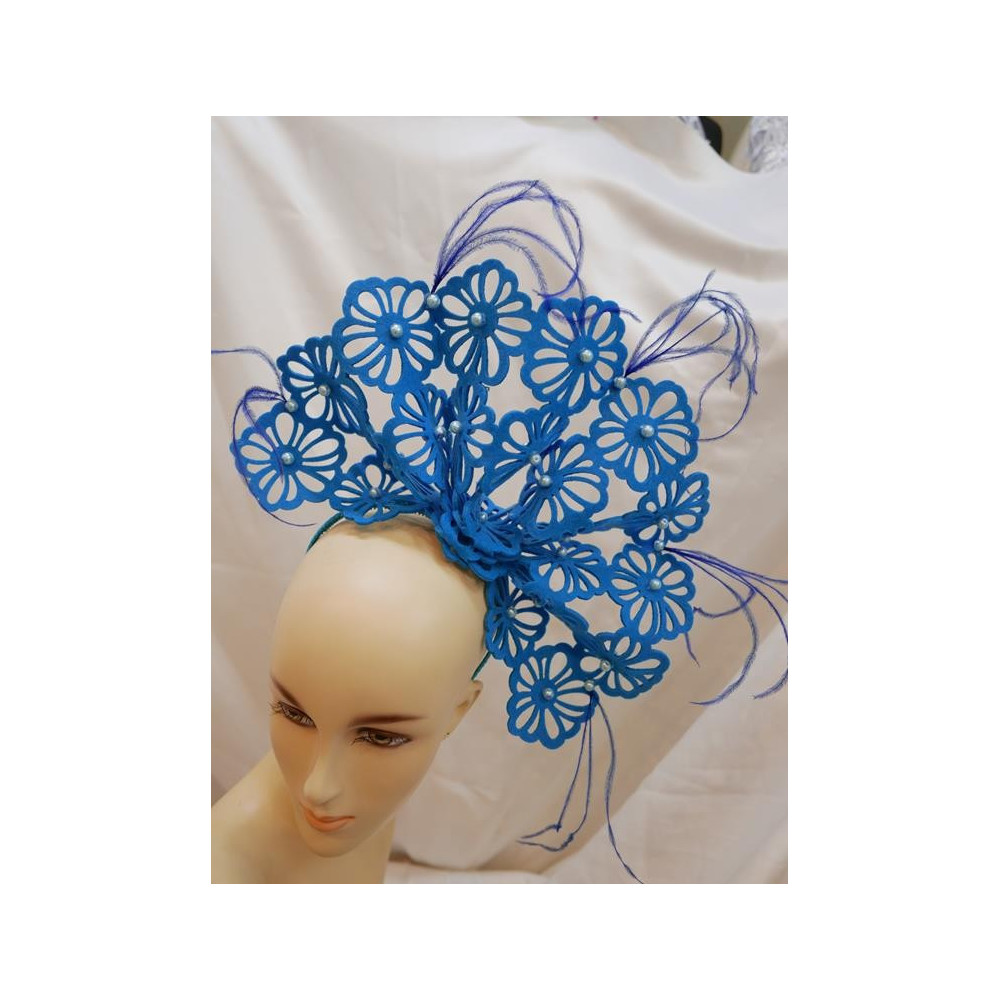 Niesamowity fascynator na przepasce