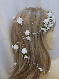 Biało - zielony wianek girlanda, wężyk z kwiatów 108 cm