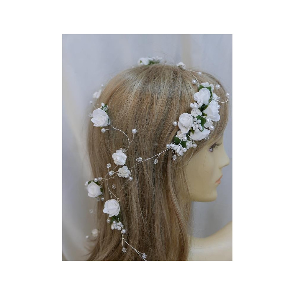 Biało - zielony wianek girlanda, wężyk z kwiatów 108 cm