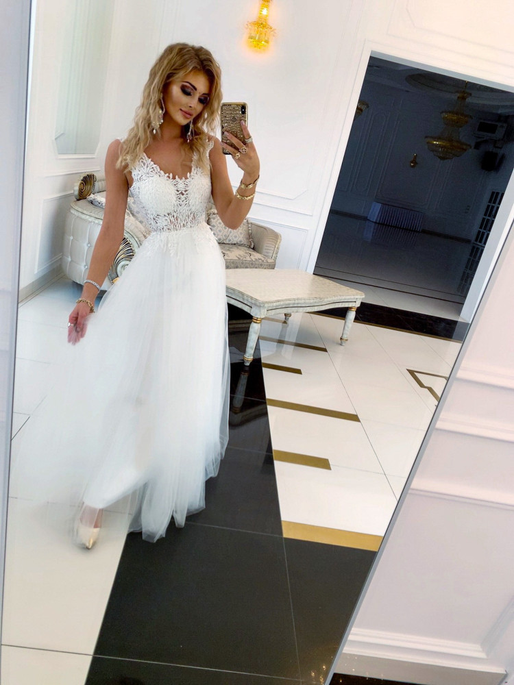 Suknia ślubna LOTOS 38 r dostępna stacjonarnie