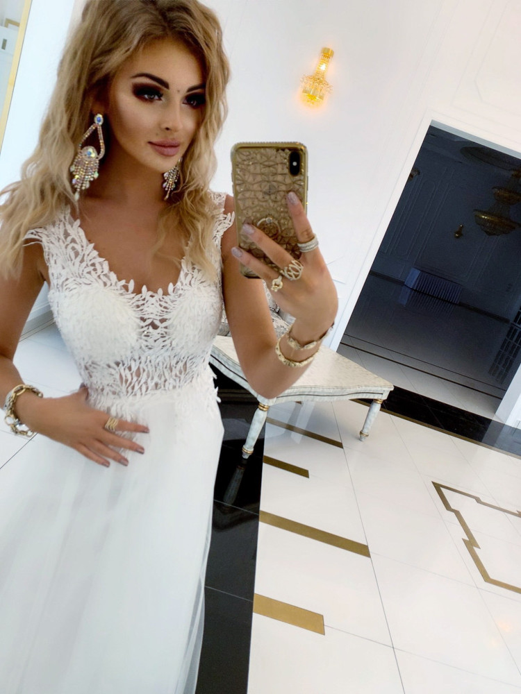 Suknia ślubna LOTOS 38 r dostępna stacjonarnie