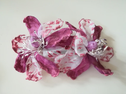 Różowe magnolie stroik na grzebyku