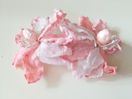 Różowe magnolie stroik na grzebyku