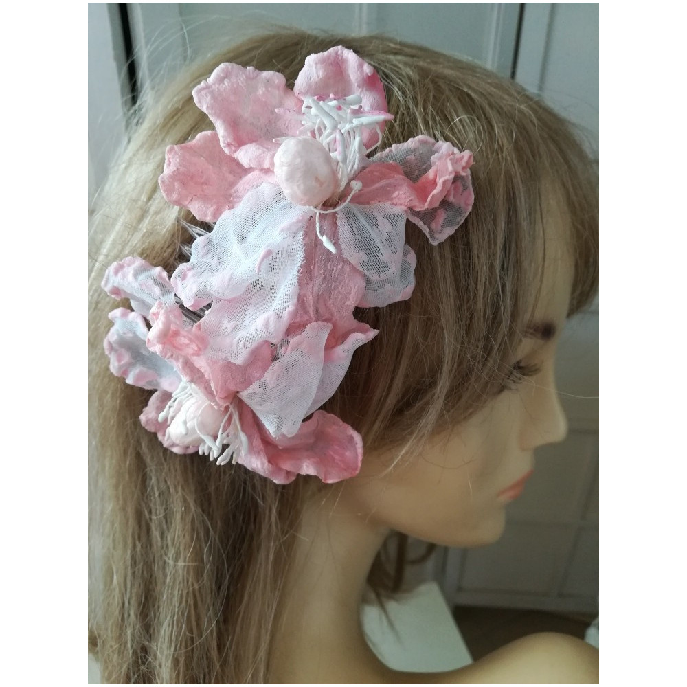 Różowe magnolie stroik na grzebyku