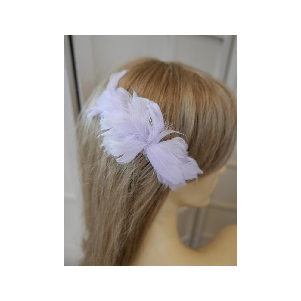 Lila piórka na grzebieniu 18 cm