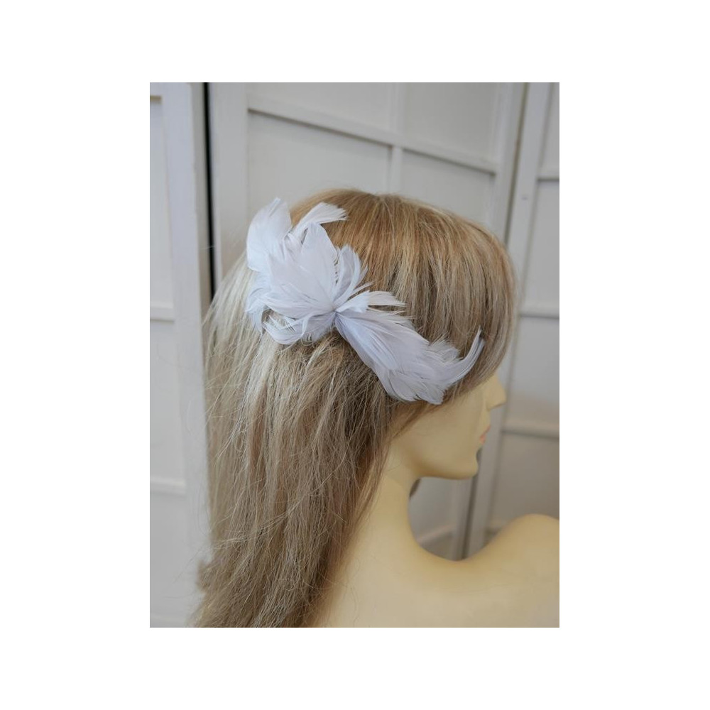 Szare piórka na grzebieniu 20 cm