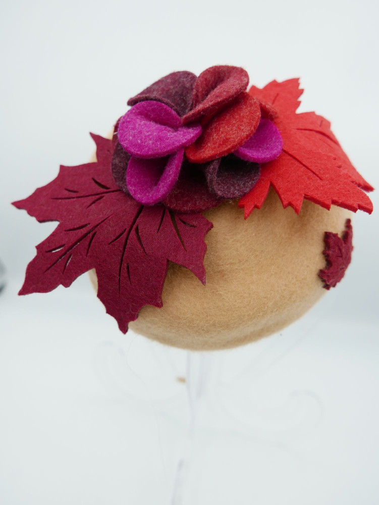 Kolorowy mini toczek, fascynator filcowy | Zuwika Design