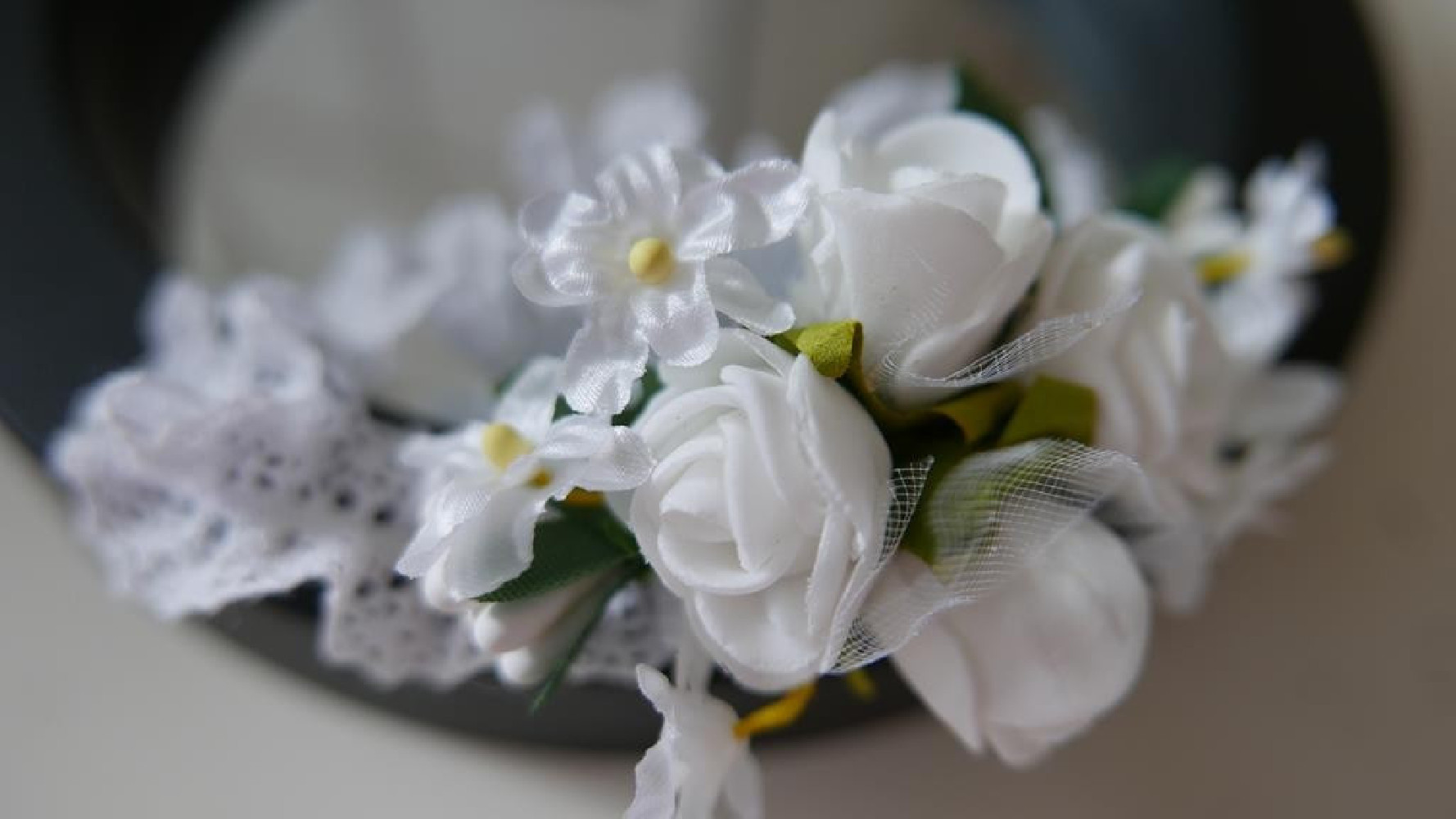 Biała opaska chrzest niemowlęca elastyczna