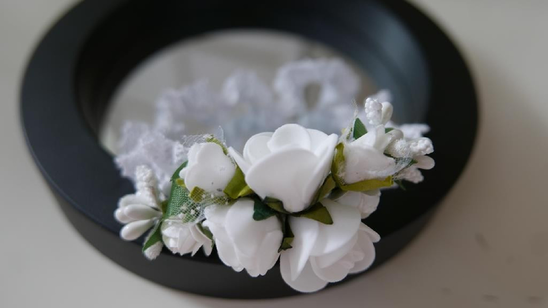 Biała opaska chrzest niemowlęca elastyczna