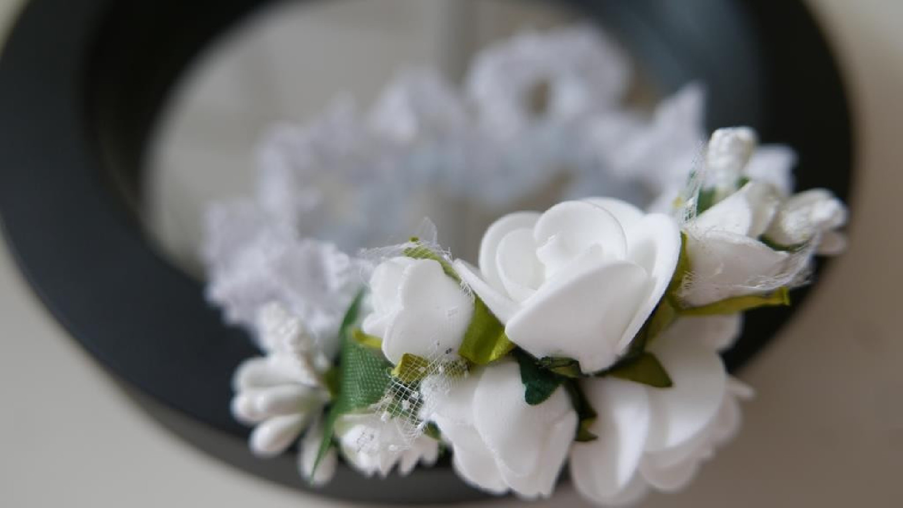 Biała opaska chrzest niemowlęca elastyczna