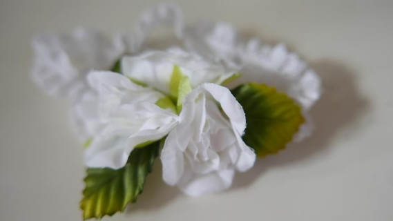 Biała opaska chrzest niemowlęca elastyczna