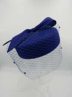 Pastylka royal blue toczek filcowy z woalką | Zuwika Design