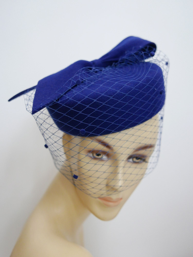 Pastylka royal blue toczek filcowy z woalką | Zuwika Design
