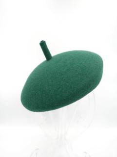 Saturnia, zielony mini beret filcowy | Zuwika Design