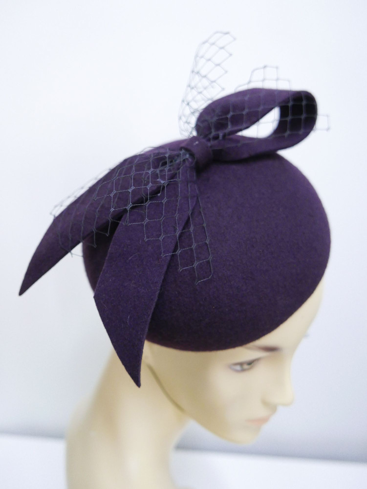Walentyna, bakłażan mini beret filcowy z kokardą | Zuwika Design