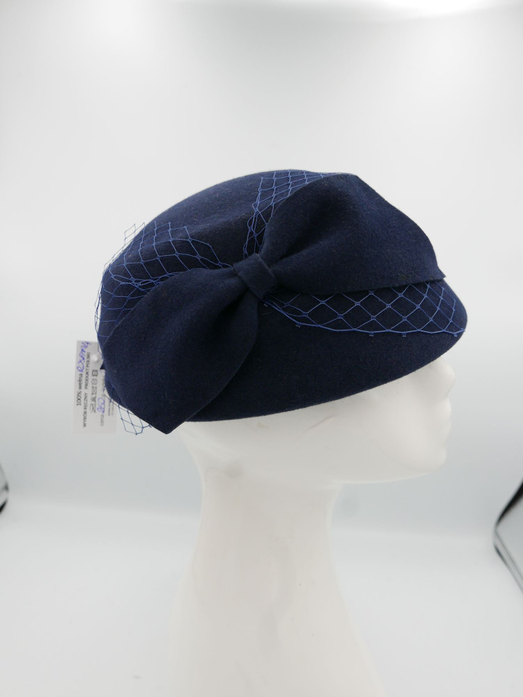 Rosemary, czarno niebieski toczek z piórem strusia. Retro hat | Zuwika Design