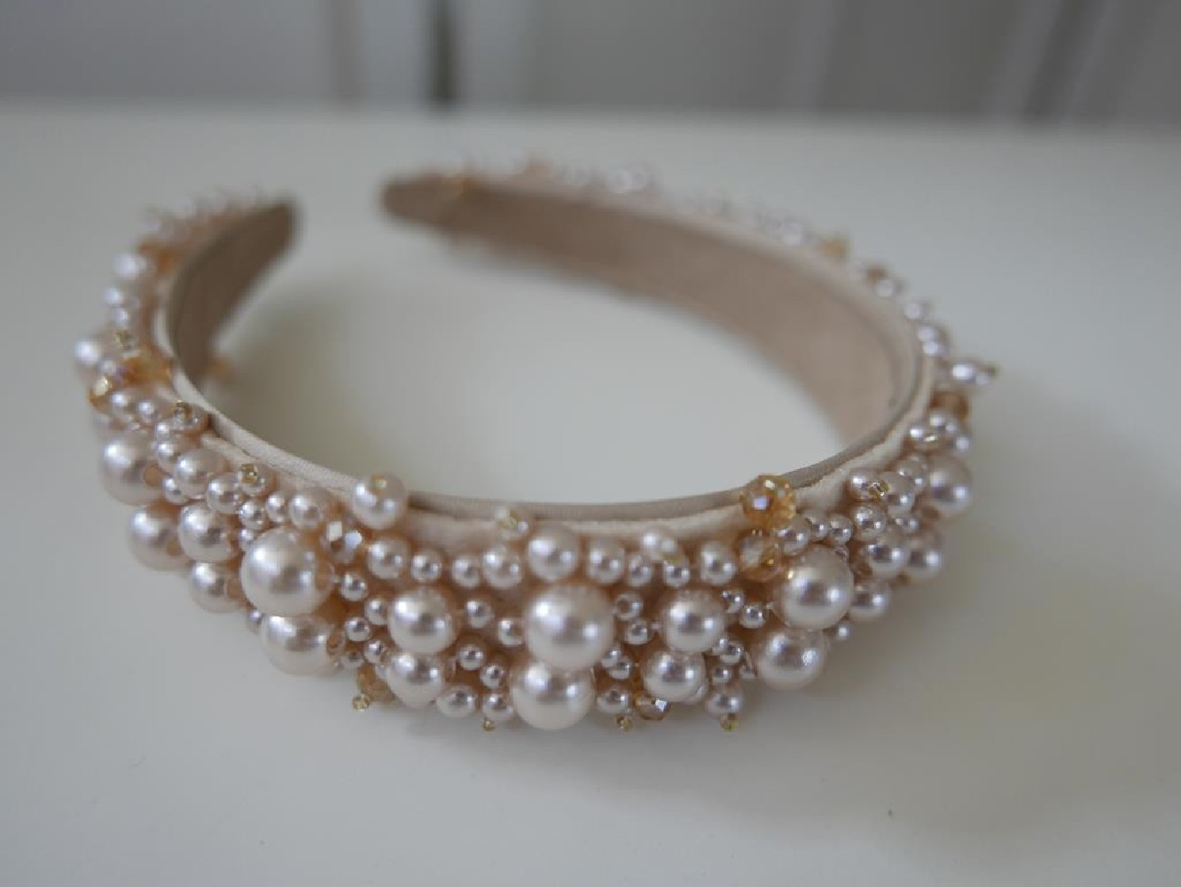 Beżowe perły przepaska szer. 3 cm