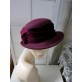 Ada  wiśniowy kapelusz 55-58 cm