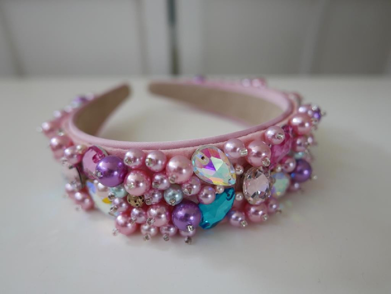 Różowe perły przepaska szer. 4 cm