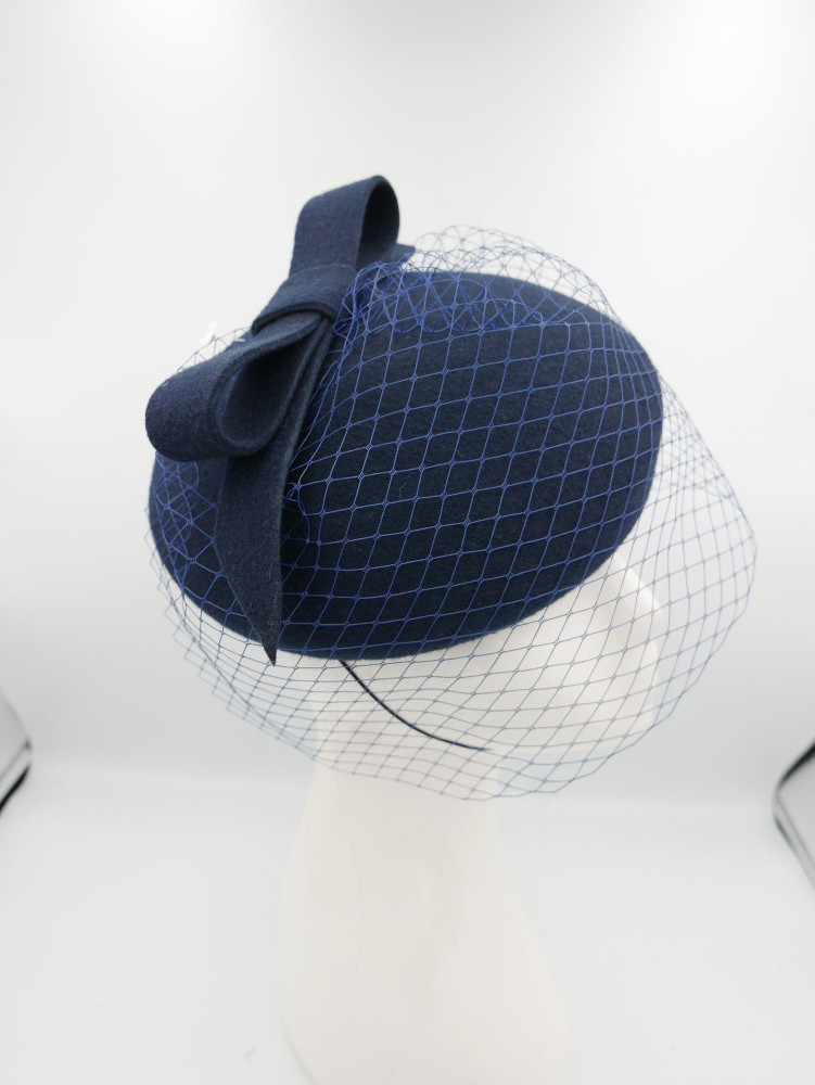 Saturnia granatowy mini beret z woalką | Zuwika Design