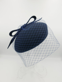 Saturnia granatowy mini beret z woalką | Zuwika Design