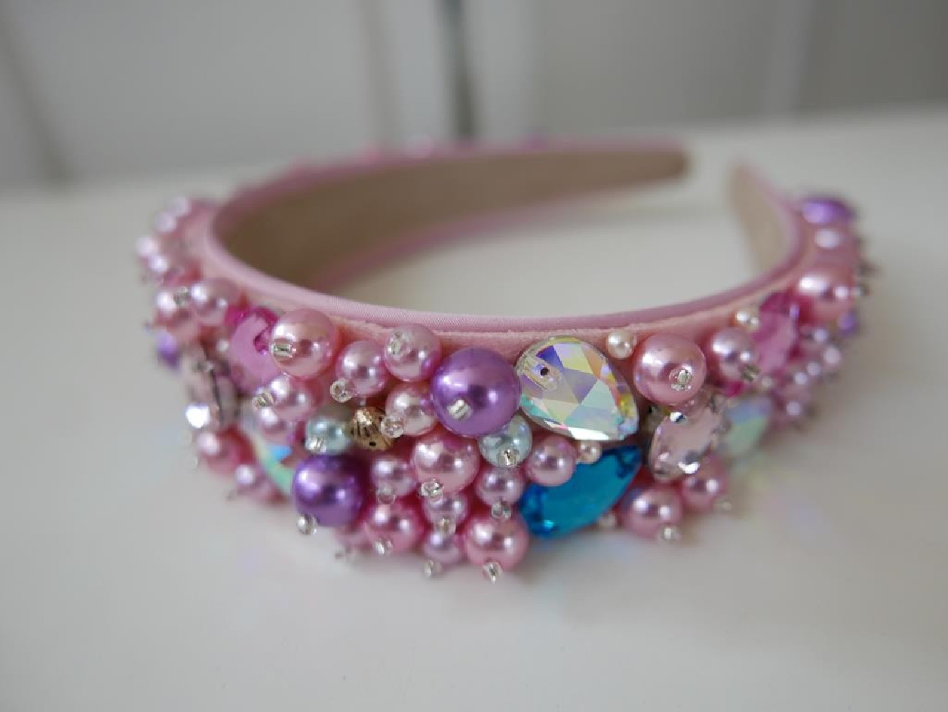 Różowe perły przepaska szer. 4 cm