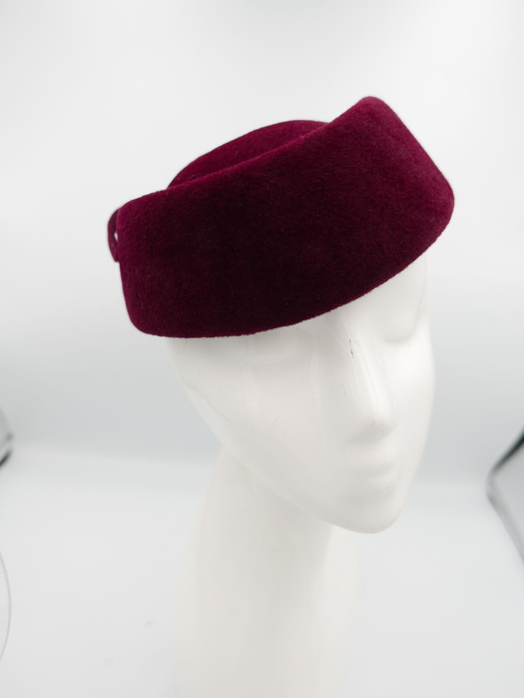 Tatiana, burgundowy toczek welurowy | Zuwika Design