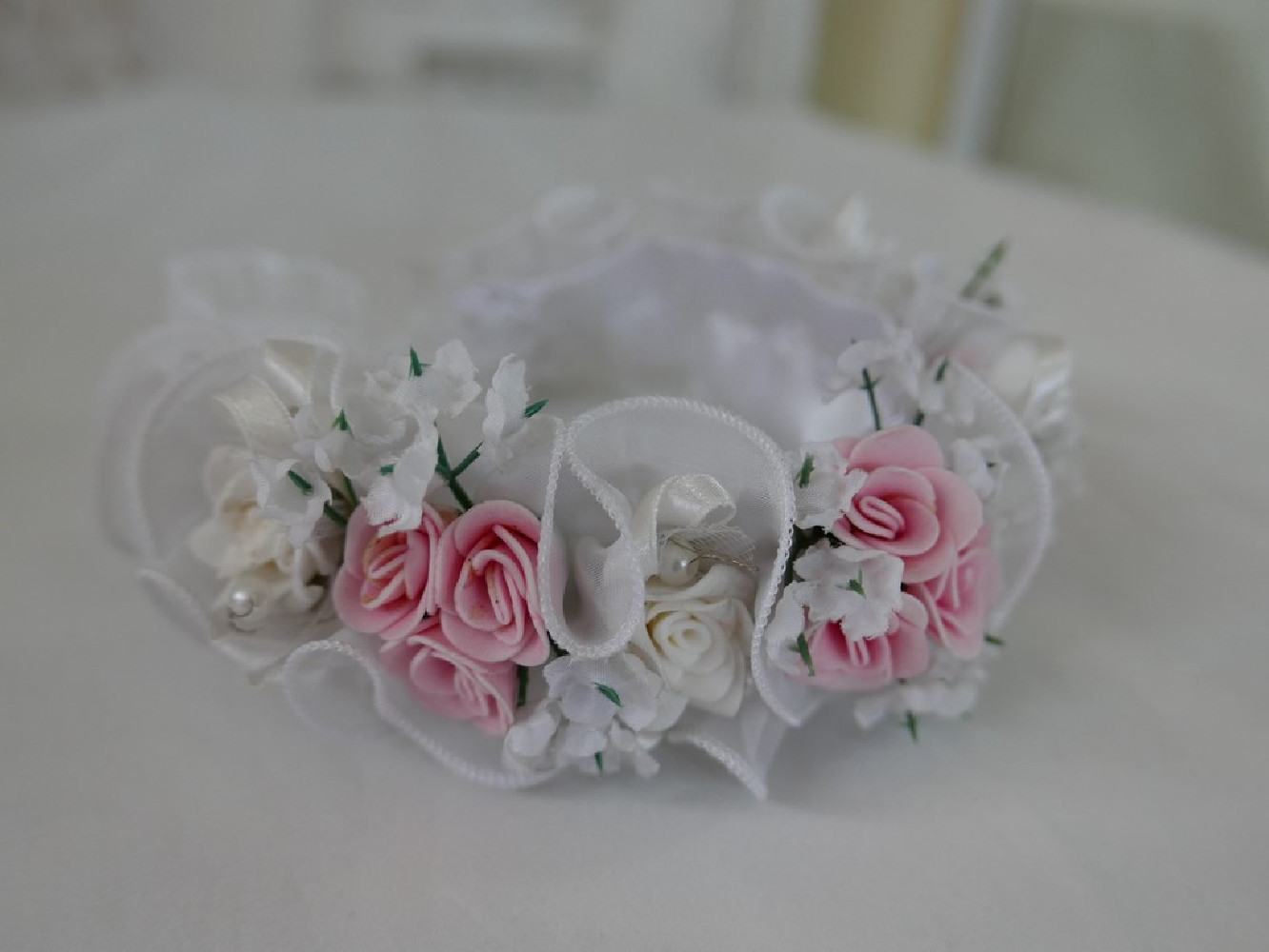 Biało- różowy wianuszek do chrztu 40-46 cm